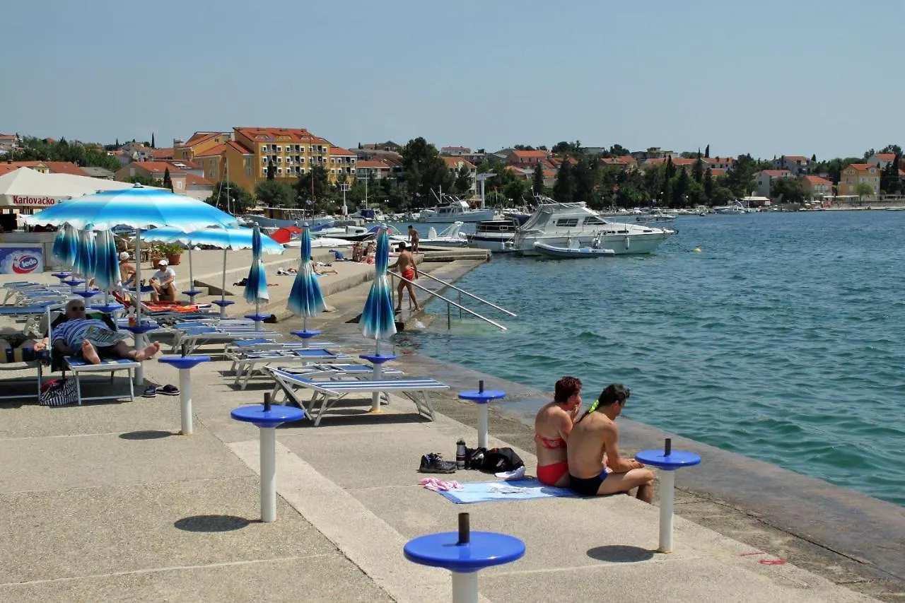 Apartments With A Parking Space Selce, Crikvenica - 14383  سيلتسي