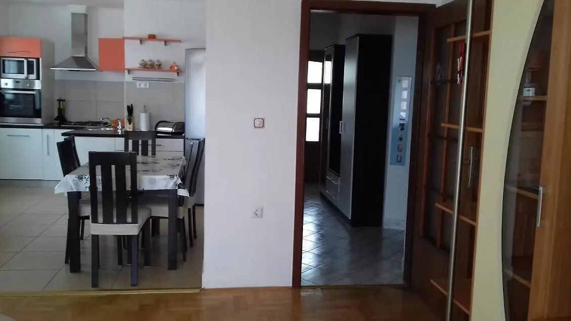 Apartments With A Parking Space Selce, Crikvenica - 14383  سيلتسي
